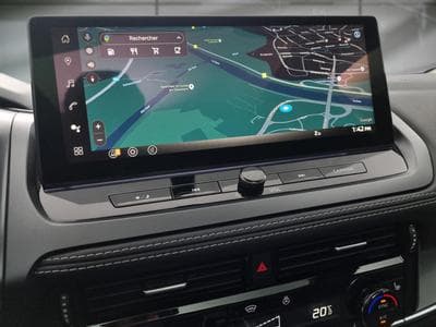 Nissan Qashqai -24% 1.5 E-POWER 205 CV BVA+GPS+CAM360+Options (2025) - Photo 9