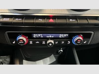 Audi Q2 35 TFSI 150cv S-line S-tronic (2025) - Foto 11