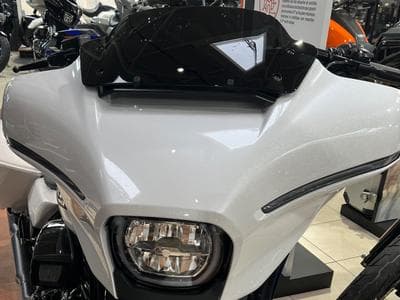 Harley-Davidson Street Glide (2024) - Photo 1
