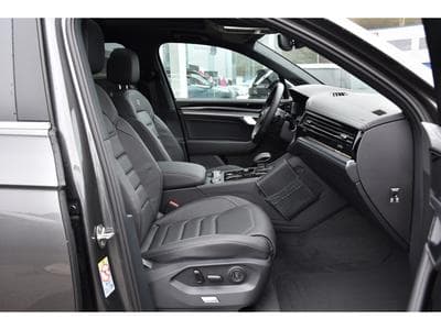 VW Touareg 3.0 TDI 4Motion R-Line Tip. SUSP PNEU PANO CUIR MEMO CHFF AD (2025) - Photo 6