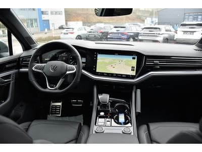 VW Touareg 3.0 TDI 4Motion R-Line Tip. SUSP PNEU PANO CUIR MEMO CHFF AD (2025) - Photo 9