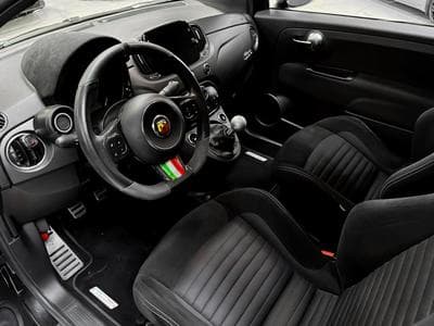 Abarth 695 1.4 Turbo T-Jet 180ch Competizione (2022) - Photo 9