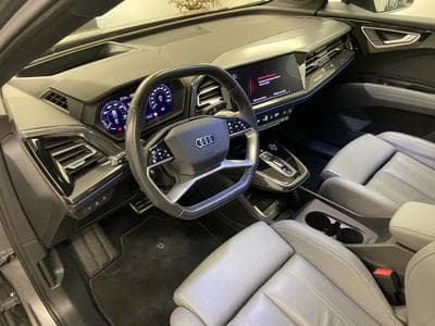 Audi Q4 e-tron 50 e-tron S Line 299 CV / 220 KW quattro (2023) - Foto 4