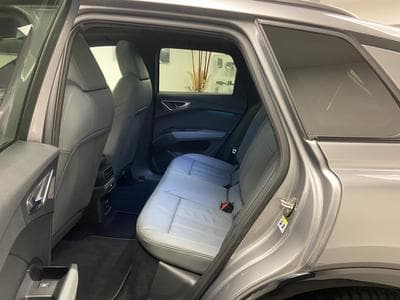 Audi Q4 e-tron 50 e-tron S Line 299 CV / 220 KW quattro (2023) - Foto 6