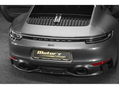 Porsche 911 Carrera 4 GTS Coupé PDK (2024) - Photo 12