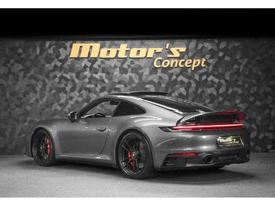 Porsche 911 Carrera 4 GTS Coupé PDK (2024) - Photo 6