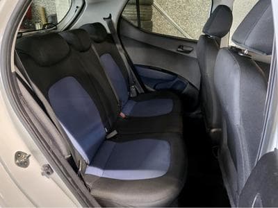 Hyundai i10 1.0 AUTO CLIM NAVI (2019) - Foto 5