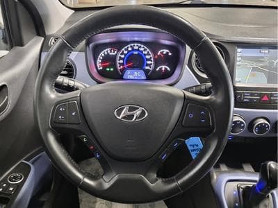 Hyundai i10 1.0 AUTO CLIM NAVI (2019) - Foto 7
