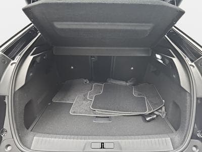 Peugeot 5008 1.2 PureTech 146 e-DSC6 GT (2025) - Photo 13