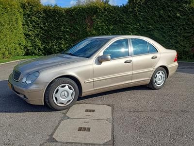 Mercedes C 220 Classic (2003) - Photo 1