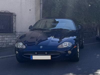 Jaguar XK8 (2000) - Photo 1