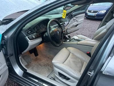 BMW 528 528 i Lim. xDrive *Autom.*Navi*Bi-Xenon*UNFALL* (2013) - Photo 10