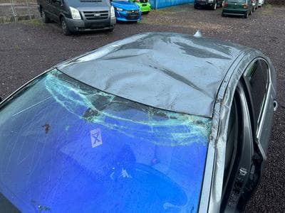 BMW 528 528 i Lim. xDrive *Autom.*Navi*Bi-Xenon*UNFALL* (2013) - Foto 8