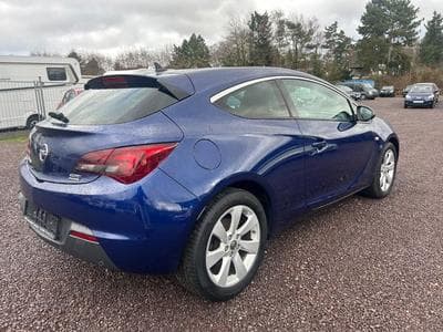 Opel Astra Astra J GTC Sport *Navi*SHZ*PDC*Euro6* (2015) - Photo 4