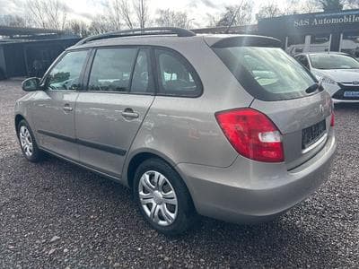 Skoda Fabia Fabia Combi 1.4l *Klima*TÜV 05/2027*Euro5* (2010) - Photo 6