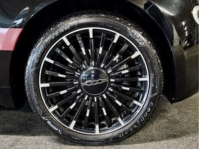 Fiat 500 CABRIO PRIMA LED CUIR NAVI 280km Autonomie (2023) - Foto 14