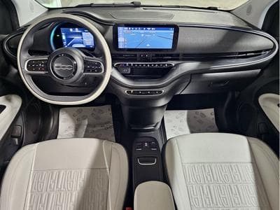 Fiat 500 CABRIO PRIMA LED CUIR NAVI 280km Autonomie (2023) - Foto 7