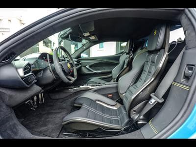 Ferrari 296 GTB AZZURRO CALIFORNIA (2024) - Photo 12