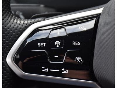 VW Tiguan 2.0 TDI 4Motion R-Line DSG TRAVEL SIDE ATT RMQ 1° MAIN (2021) - Foto 10