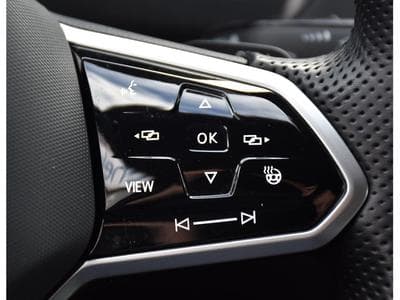 VW Tiguan 2.0 TDI 4Motion R-Line DSG TRAVEL SIDE ATT RMQ 1° MAIN (2021) - Foto 11