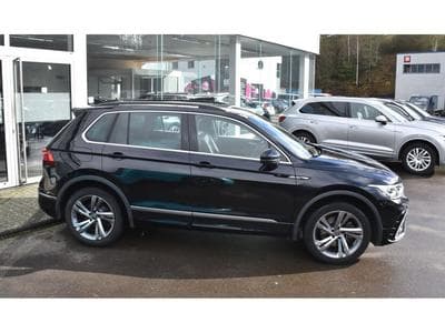 VW Tiguan 2.0 TDI 4Motion R-Line DSG TRAVEL SIDE ATT RMQ 1° MAIN (2021) - Foto 2