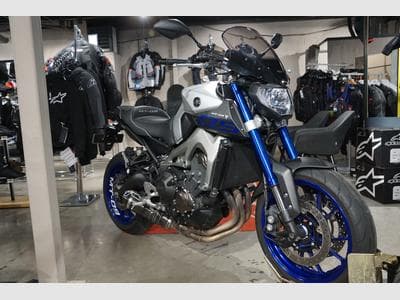 Yamaha MT09 (2015) - Photo 1