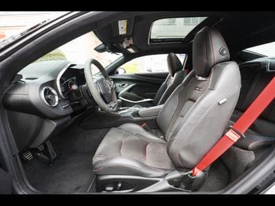 Chevrolet Camaro ZL1°MANUAL 6°PANO°RECARO°KEYLESS°BOSE°KAM°HUD (2020) - Photo 11