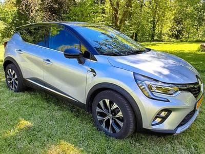 Renault Captur 1.6 E-TECH PLUG-IN HYBRID (2023) - Photo 1