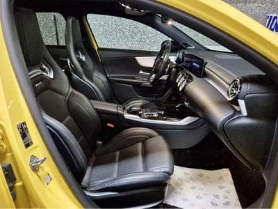 Mercedes A 35 AMG 4MATIC TURBO PACK AERO PERFORMANCE SITZE PANO CUIR NAVI (2019) - Foto 4