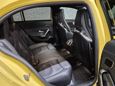 Mercedes A 35 AMG 4MATIC TURBO PACK AERO PERFORMANCE SITZE PANO CUIR NAVI (2019) - Foto 6