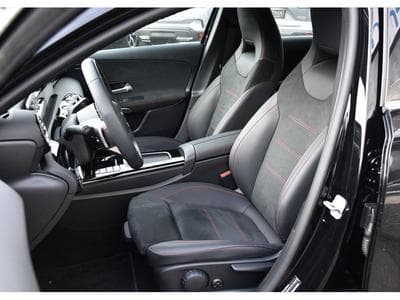 Mercedes A 200 AMG Line 7G-Tronic (2025) - Foto 7