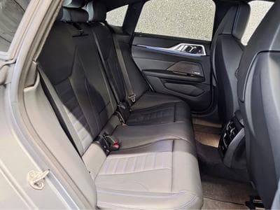 BMW M440 i GRANCOUPE XDRIVE NEW MODEL SPORT SITZE HARMAN KARDON CUIR (2023) - Foto 5