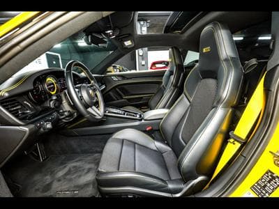 Porsche 911 (992.1) CARRERA T PDK - PACK SPORTDESIGN BLACK – RACING YELL (2023) - Foto 11