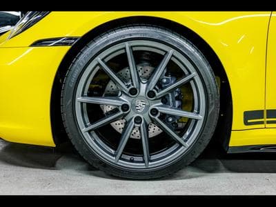 Porsche 911 (992.1) CARRERA T PDK - PACK SPORTDESIGN BLACK – RACING YELL (2023) - Foto 8