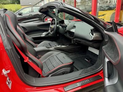 Ferrari SF90 REPRISES POSSIBLE ... INZAHLUNGEN MÖGLICH Full options Great (2023) - Foto 10