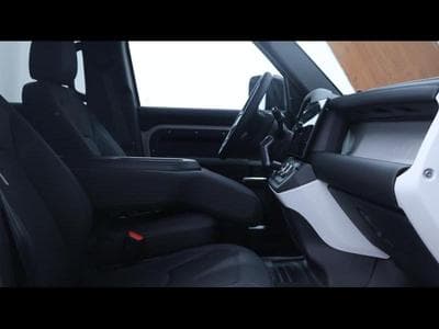 Land-Rover Defender 110 D200 S AWD Auto MY26 (2026) - Photo 10