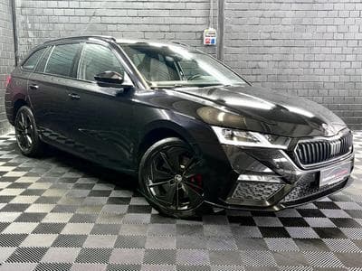 Skoda Octavia RS iV Combi PHEV 245 CV *MATRIX* *Sièges Chauff* (2022) - Foto 3