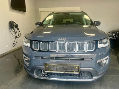 Jeep Compass Limited (2018) - Photo 1