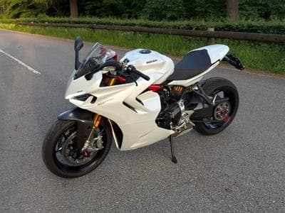 Ducati SuperSport 950 s (2023) - Photo 1