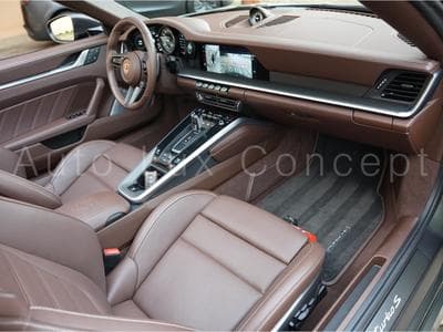 Porsche 911 911 Turbo S Cabriolet avec Pack Sport (2023) - Photo 6