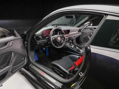 Porsche 911 GT3 Touring (2025) - Photo 1