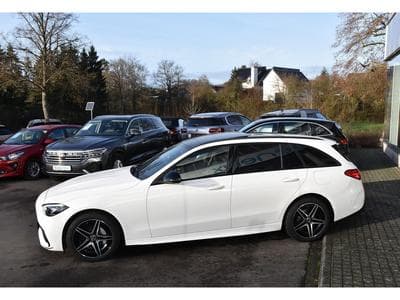 Mercedes C 300 de Break AMG Line 9G-Tronic TO DISTRONIC LANE SIDE CAM 1° M. (2024) - Foto 3