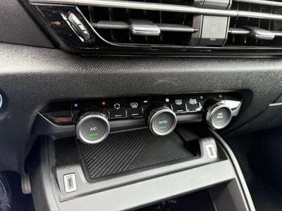 Citroen C4 C4 PureTech 130 Stop (2024) - Photo 9