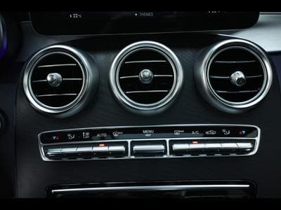 Mercedes GLC 43 AMG 4MATIC – OBSIDIAN BLACK (2022) - Photo 13