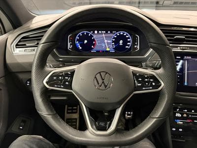 VW Tiguan R Line 2.0 TSI 190 4 Motion DSG (2023) - Foto 11