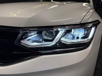 VW Tiguan R Line 2.0 TSI 190 4 Motion DSG (2023) - Foto 7