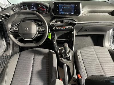 Peugeot 208 1.2 ESSENCE 75 CV STYLE CARPLAY 5P (2023) - Photo 3