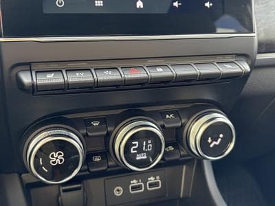 Renault Arkana 1.6 E-TECH FULL HYBRID 145 ESPRIT ALPINE (2024) - Photo 12