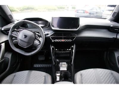 Peugeot 2008 1.2 Allure Hybrid 145 e-DSC6 ACC 360 (2025) - Photo 8