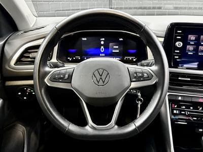 VW T-Roc Life 150 CV TSI DSG7 ** Attelage ** Pneus 4 Saisons** (2024) - Photo 10